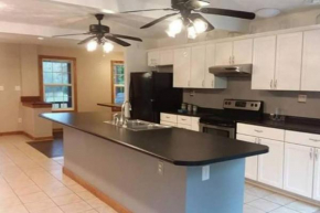 The Bunkhouse - 3 BR, 2 BA Deluxe Cabin
